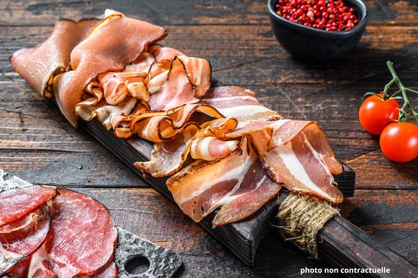 photo planche charcuterie